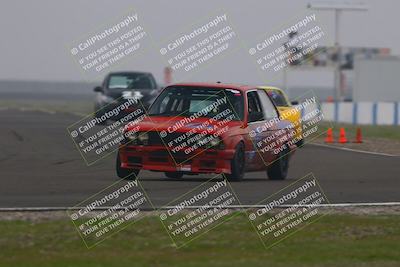 media/Jan-18-2026-CalClub SCCA (Sun) [[8bc6468723]]/Group 3 Race/Turn 1/
